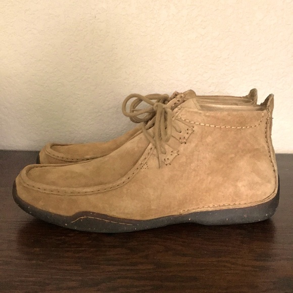 UGG | Shoes | Uggs Lenox Chukka Tan 